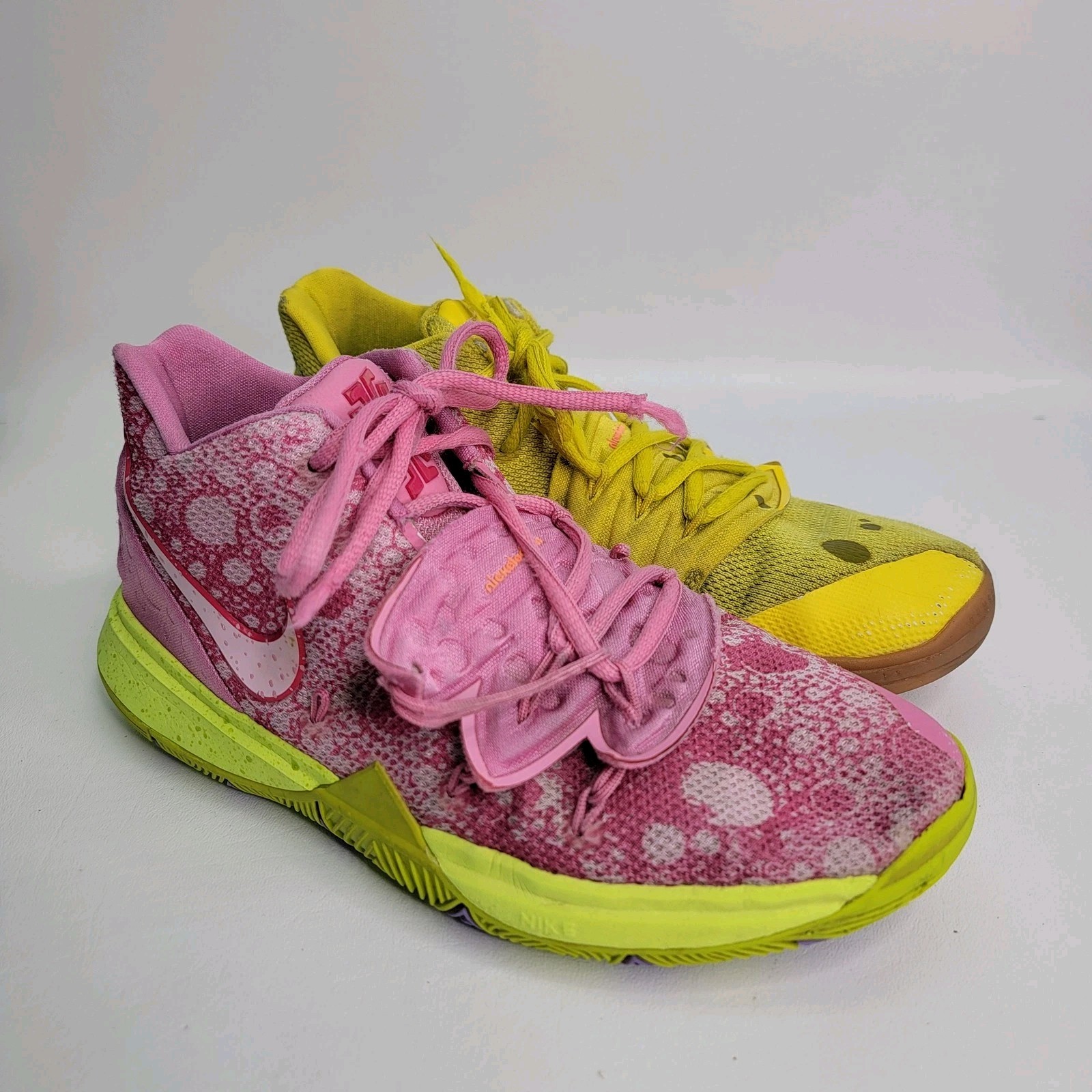 Scarpe Nike Kyrie 5 SpongeBob Patrick Star giovani taglia 5,5 anni basket multicolore foto 2
