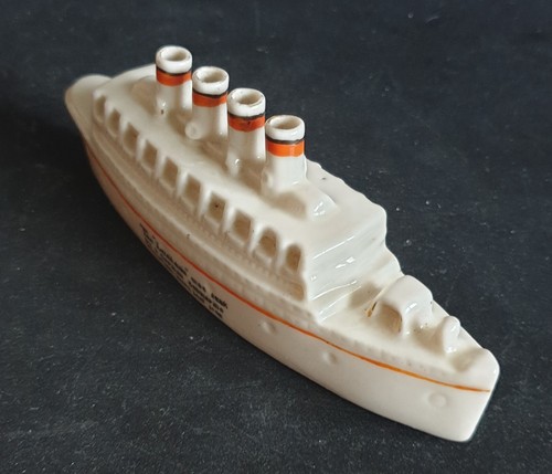 WW1 British Carlton Crested China Model of RMS Lusitania w/City of London Crest - Picture 7 of 17