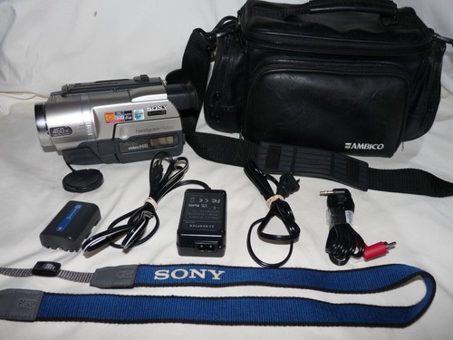 Sony CCD-TRV308 HI8 8mm Video8 camera Camcorder VCR Player Video
