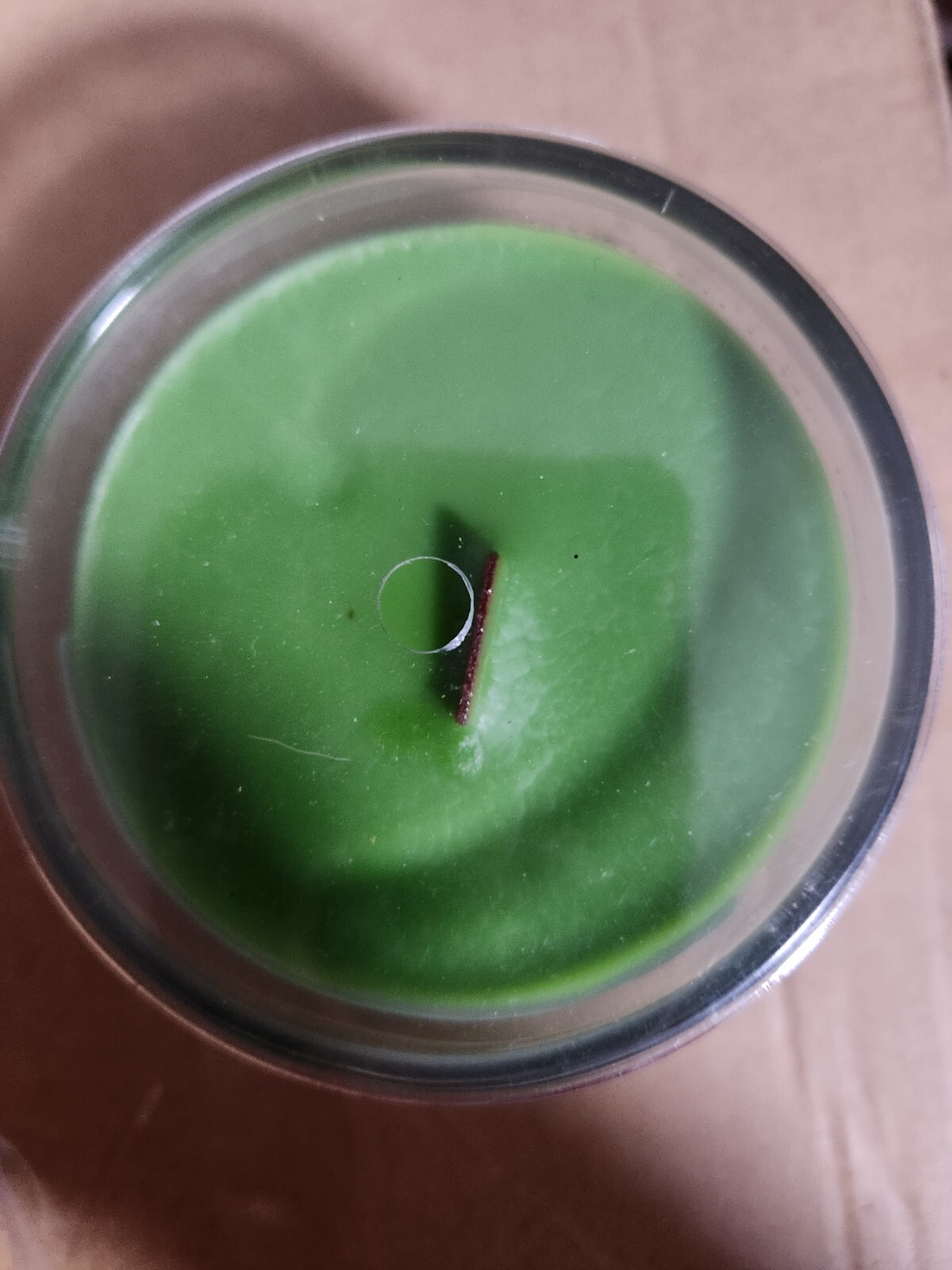 Old Williamsburgh Candle Soothing Eucalyptus Wood Wick 2 Candles for