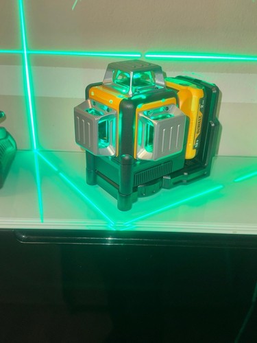 DEWALT 3x360 Multilinien Laser Grün - Bild 2 von 5
