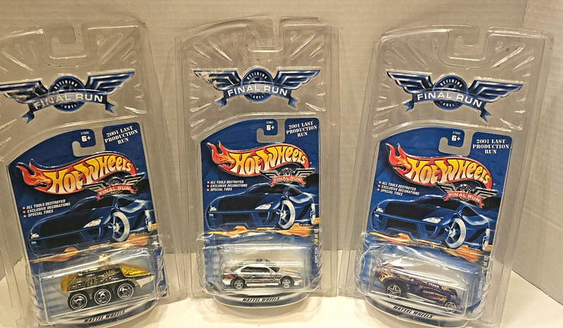 Hot Wheels 1:64 Diecast Car Lot of 3 Final Run 2001 Skullidigger Unopened