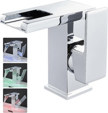 Rubinetto LED Senza Batteria per Bagno,  a Cascata RGB Con 3 Cambi Di Colore in