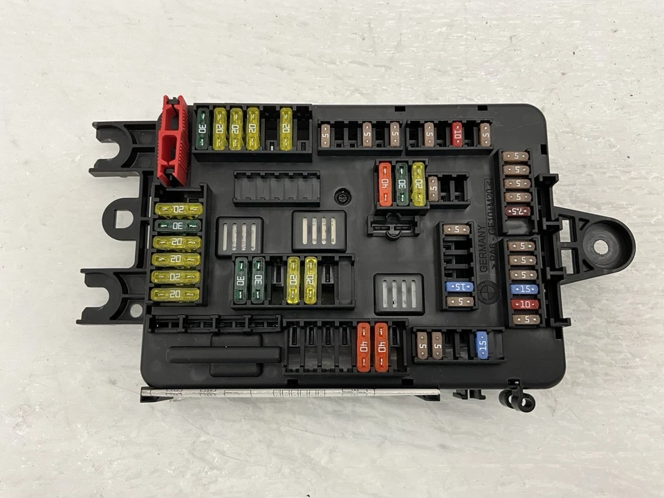 2014  BMW 328D REAR  FUSE  BOX RELAY MODULE *933788001*  OEM - Image 3 of 4