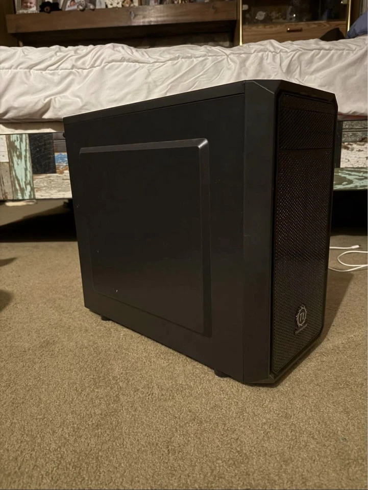 Estuche para computadora Thermaltake Versa H15 Micro ATX Mini Tower - Negro Foto 3 de 4