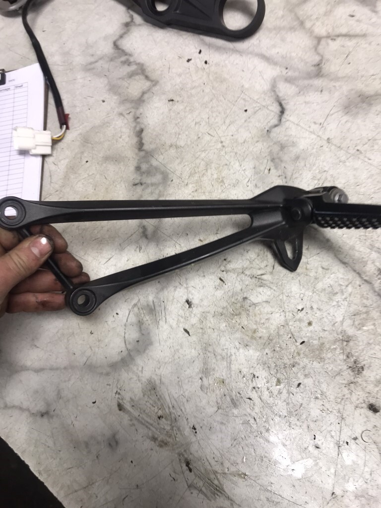 20 Kawasaki Zx 6 636 ZX6 ZX636 K Ninja Rear Back Right Foot Peg