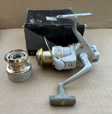 Abu Garcia Tournament T2000F Spinning Fishing Reel Cardinal | eBay