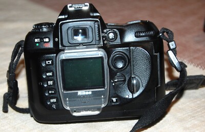 Nikon D100 + Nikon AF Nikkor 28-70mm  + Sigma 70-210 mm mit Case