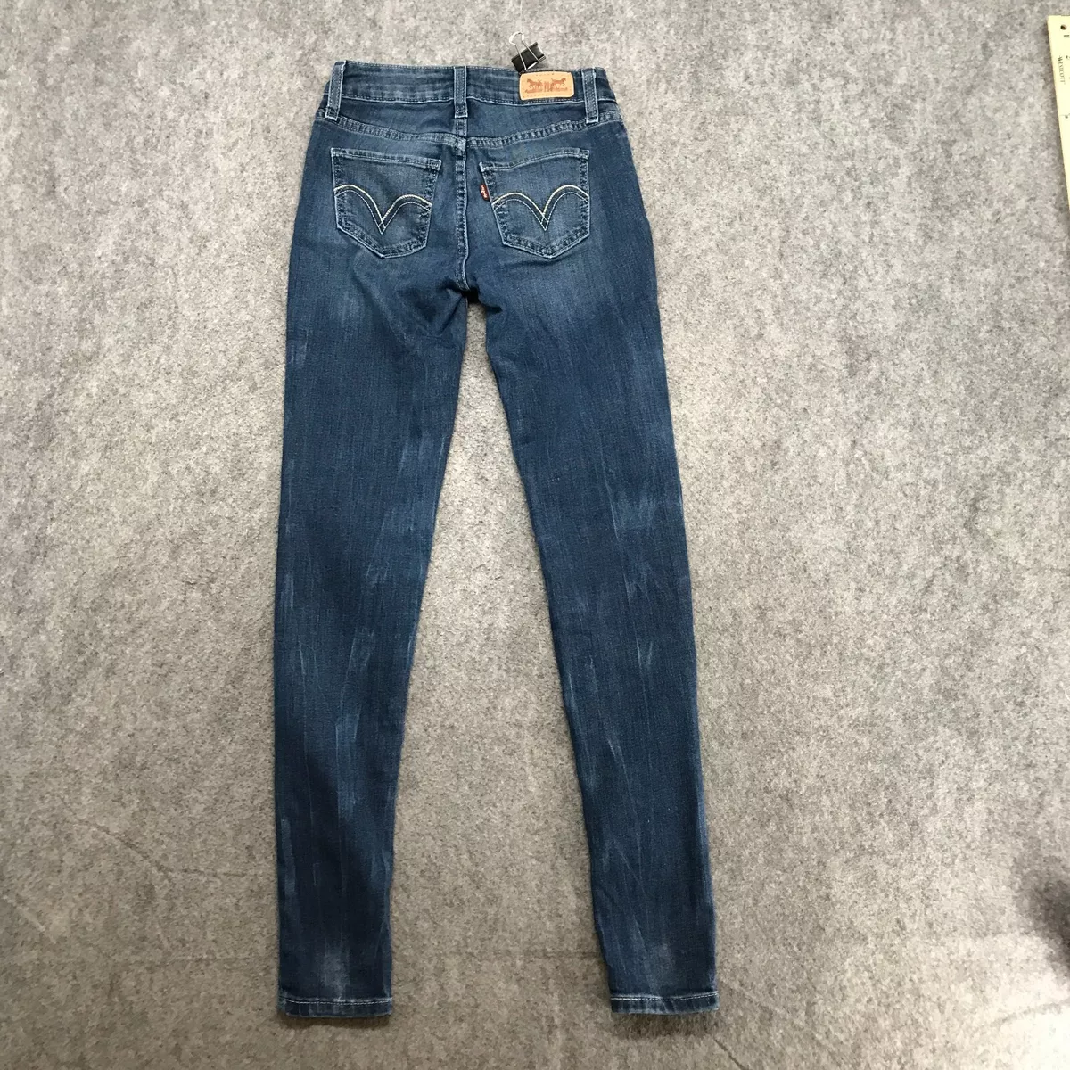 Levi's hot sale 24 size