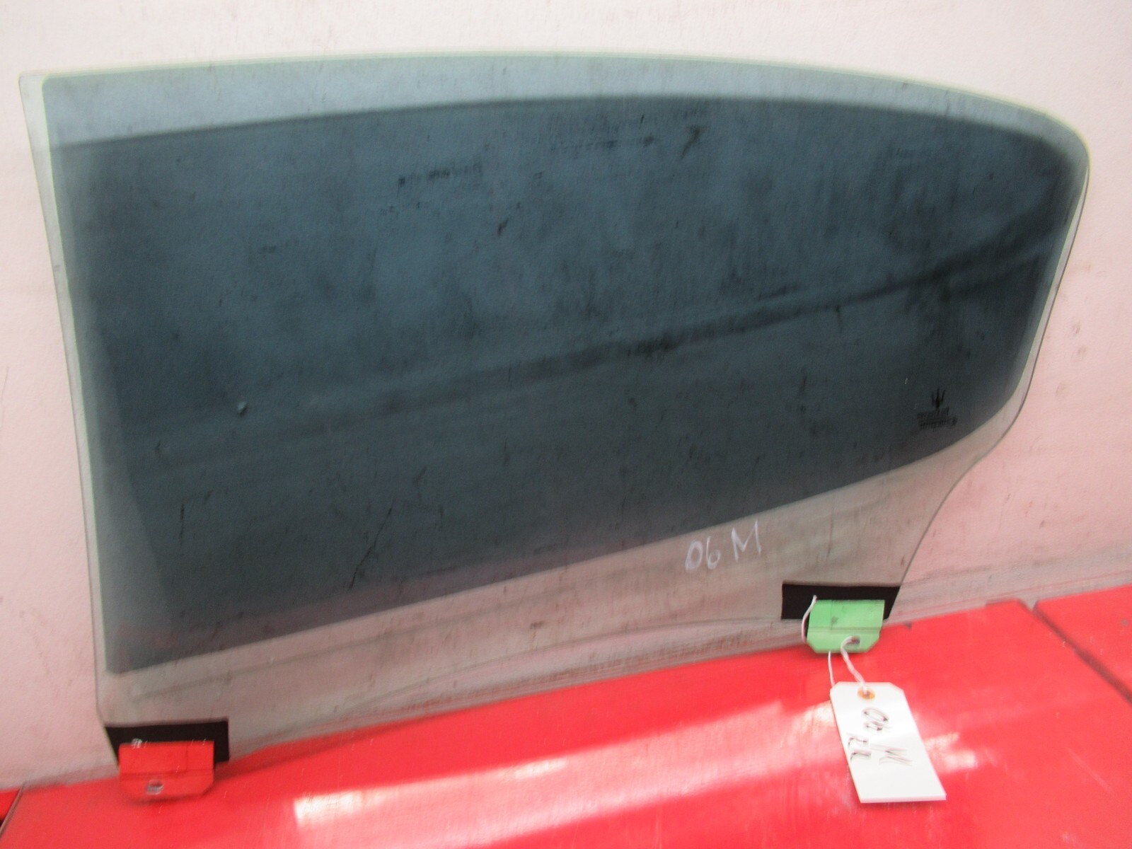04-12 MASERATI QUATTROPORTE REAR RIGHT PASSENGER SIDE DOOR WINDOW GLASS OEM