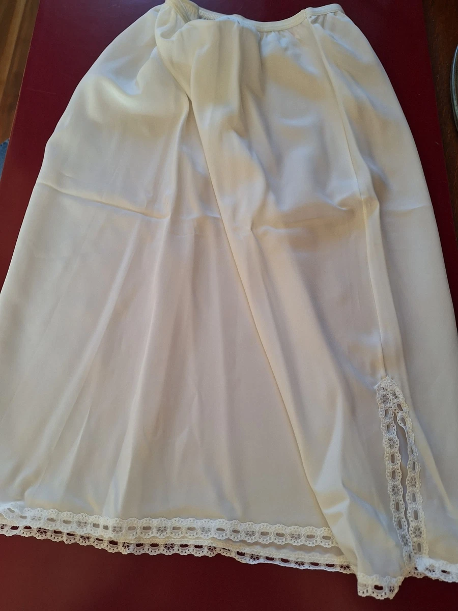 Jupon Demi-slip Vintage UK - Taille S/M - Satin Et Dentelle Bleu Ciel - Neuf