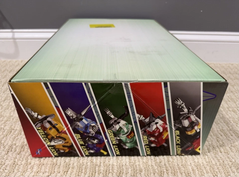 SUPA DUPA ULTRA RARE Toynami Voltron 30th Anniversary Collector's Set UNOPENED! - Image 4 of 4