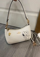C.OACH x PEANUTS Teri Shoulder Bag Snoopy Chalk Multi CBJ76 Outlet New