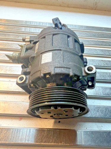 Klimakompressor 1K0820803F VW Golf 5 und AUDI A3 SPOR