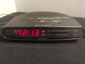 Sony Dream Machine Alarm Clock Radio ICF-C390 Works Great! Free Shipping!  27242535145 | eBay