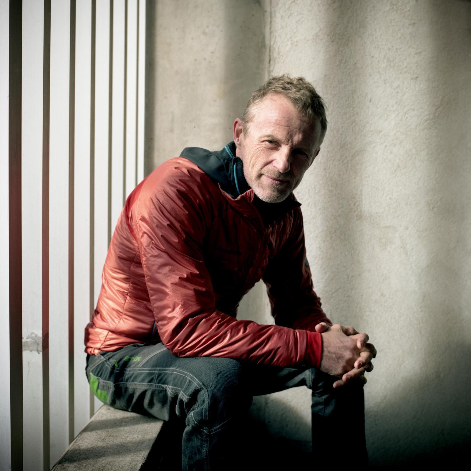 Thumbnail - Rotkehlchen | Ein Fall Für Harry Hole | Jo Nesbø | Taschenbuch | Ein