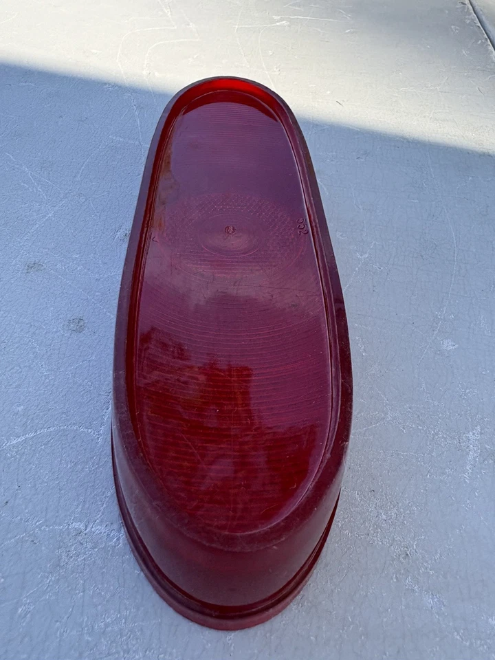  1959 Pontiac Catalina Taillight Lens Glo-Brite 552 - Image 4 of 4