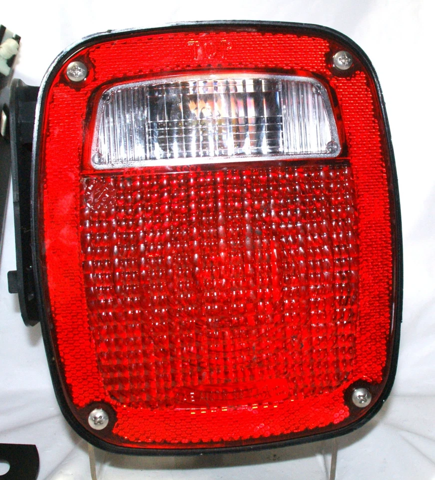 13-24 Dodge Ram 3500-5500 Cab/Chassis Trk/Trailer Taillights New T/O #669 - Imagen 3 de 4