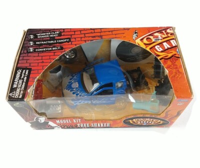 Muscle Machines Monster Garage Model Tree Shaker Truck RARE Ford F