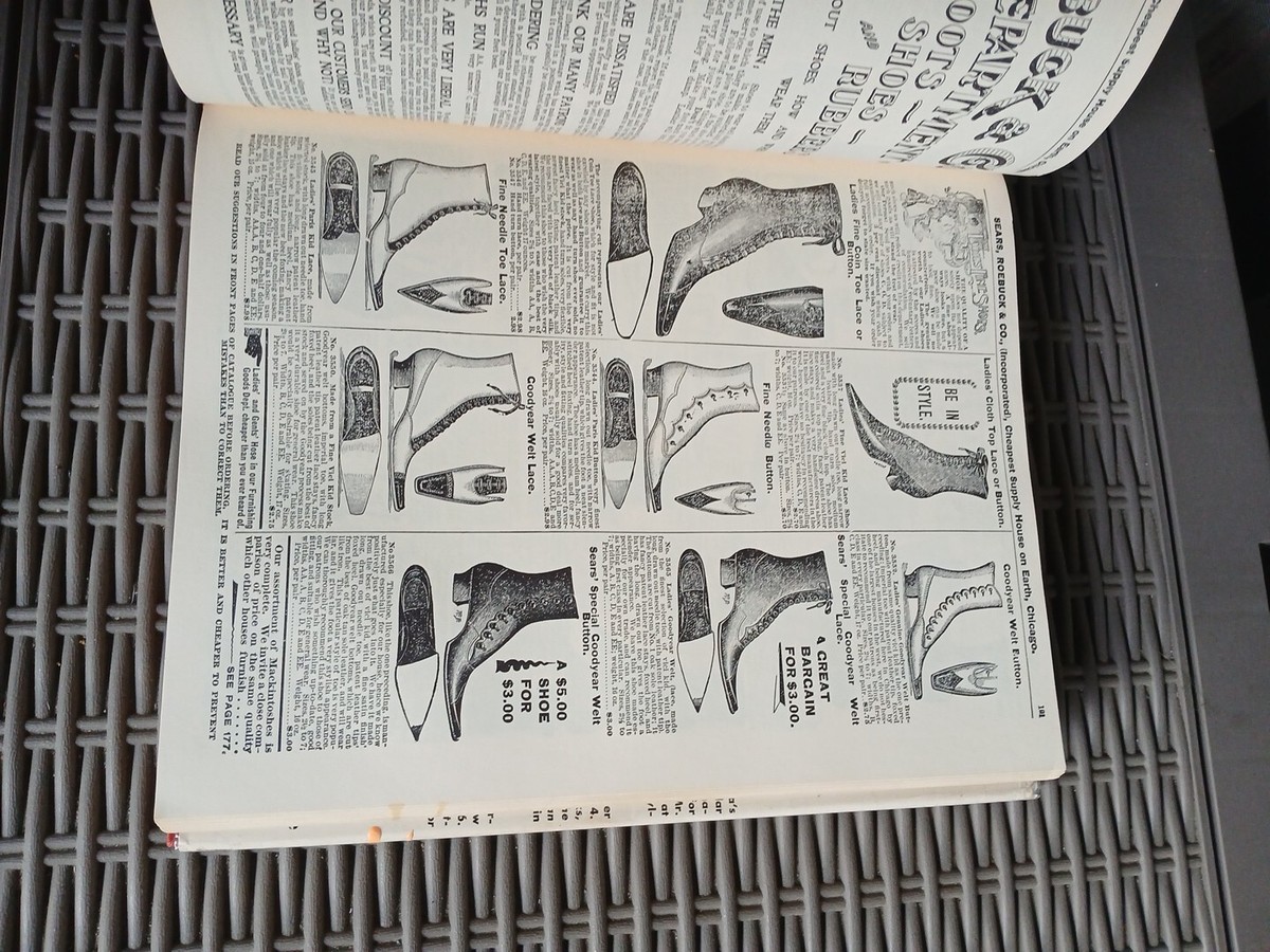 1897 Sears Roebuck Catalogue (1968 reprint) - hardcover with dust
