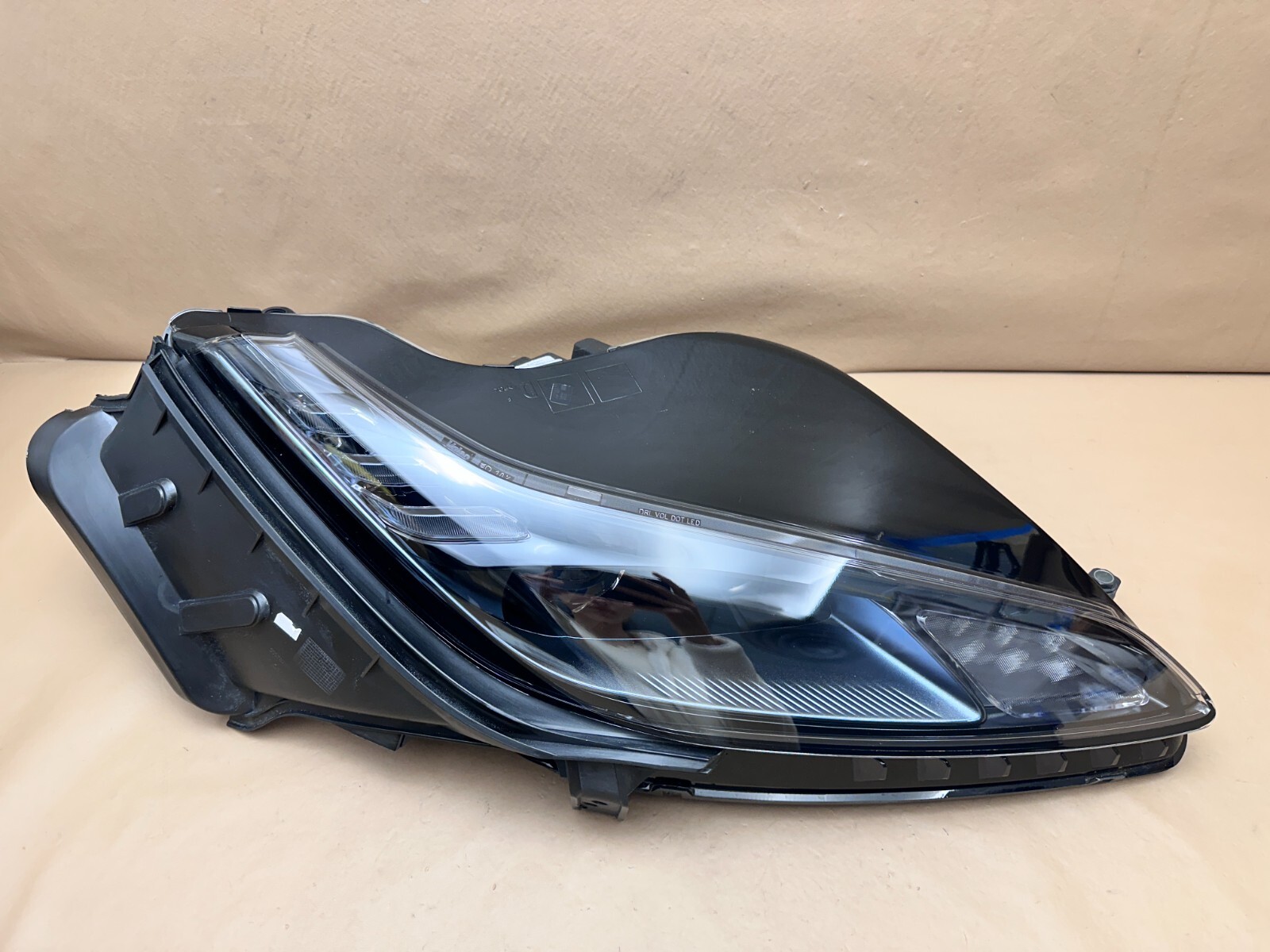 Mint! 2021-2024 Ferrari Portofino M F164DX MED Headlight Right LED RH OEM Italy