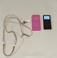 Apple iPod Nano A1137 1st Gen Black 2GB - Working-W Rubber Skin  Ear Phones