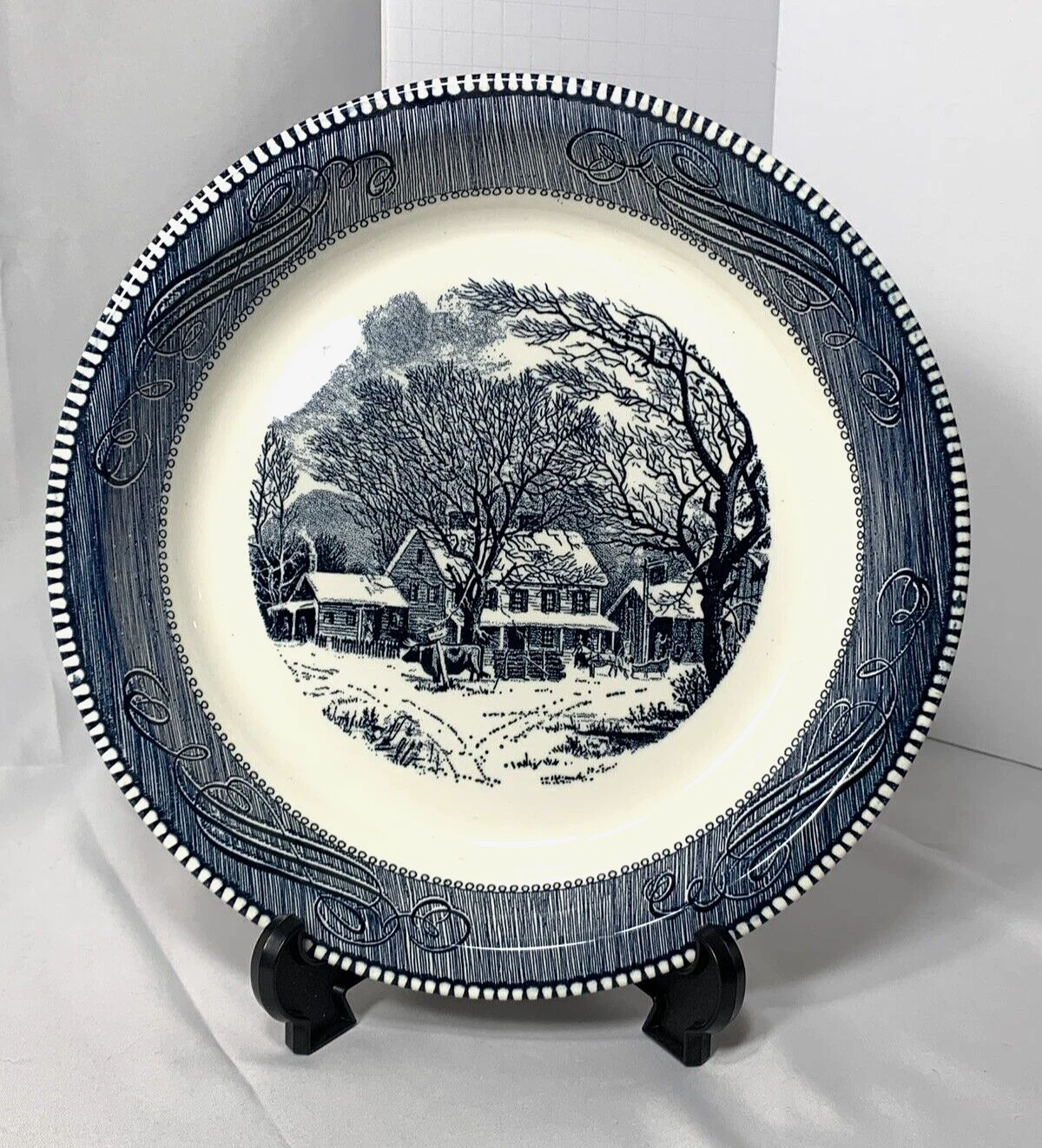 Royal China CURRIER & IVES Pie Plate Baking Dish The Old Inn in Winter USA Made