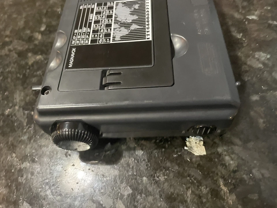 MAGNAVOX D1875 мульти 11-полосный мировой приемник FM/LW/MW/SW радио - проверено работает - Изображение 4 из 4