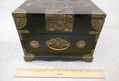 Vintage Asian Vanity Make-Up Jewelry Box with fold in mirror lacquer & brass - Picture 6 of 21