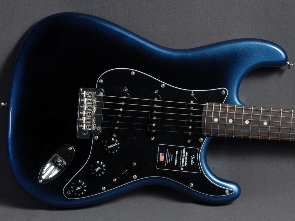 Fender dark sale night stratocaster