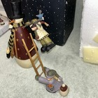 Picture 4 of 17