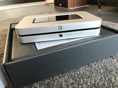 Bluesound Node X Wireless Music Streamer 10th Anniversary Silber, wie neu in OVP