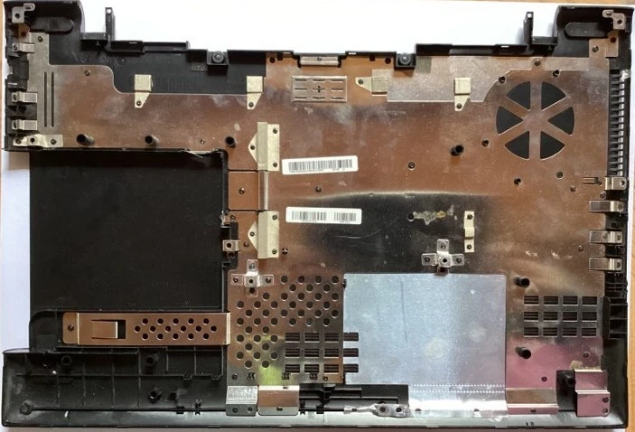 BOTTOM CASE NOIR POUR Toshiba Satellite Pro C70 - Photo 3/3