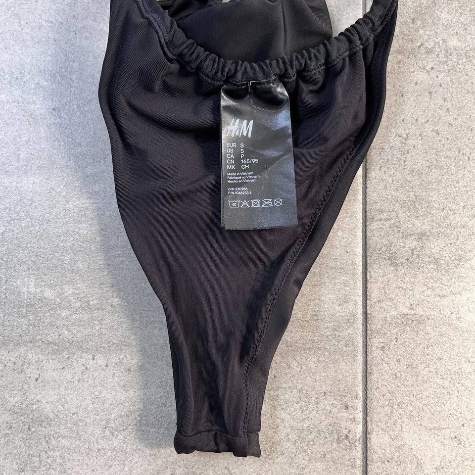 Pantalones de bikini brasileños H&M con corbata negra talla pequeña Foto 2 de 4