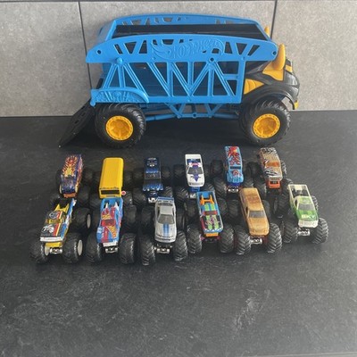 Hot Wheels El Toro Monster Mover Transporter für 1/64 Monstertrucks + 12Trucks