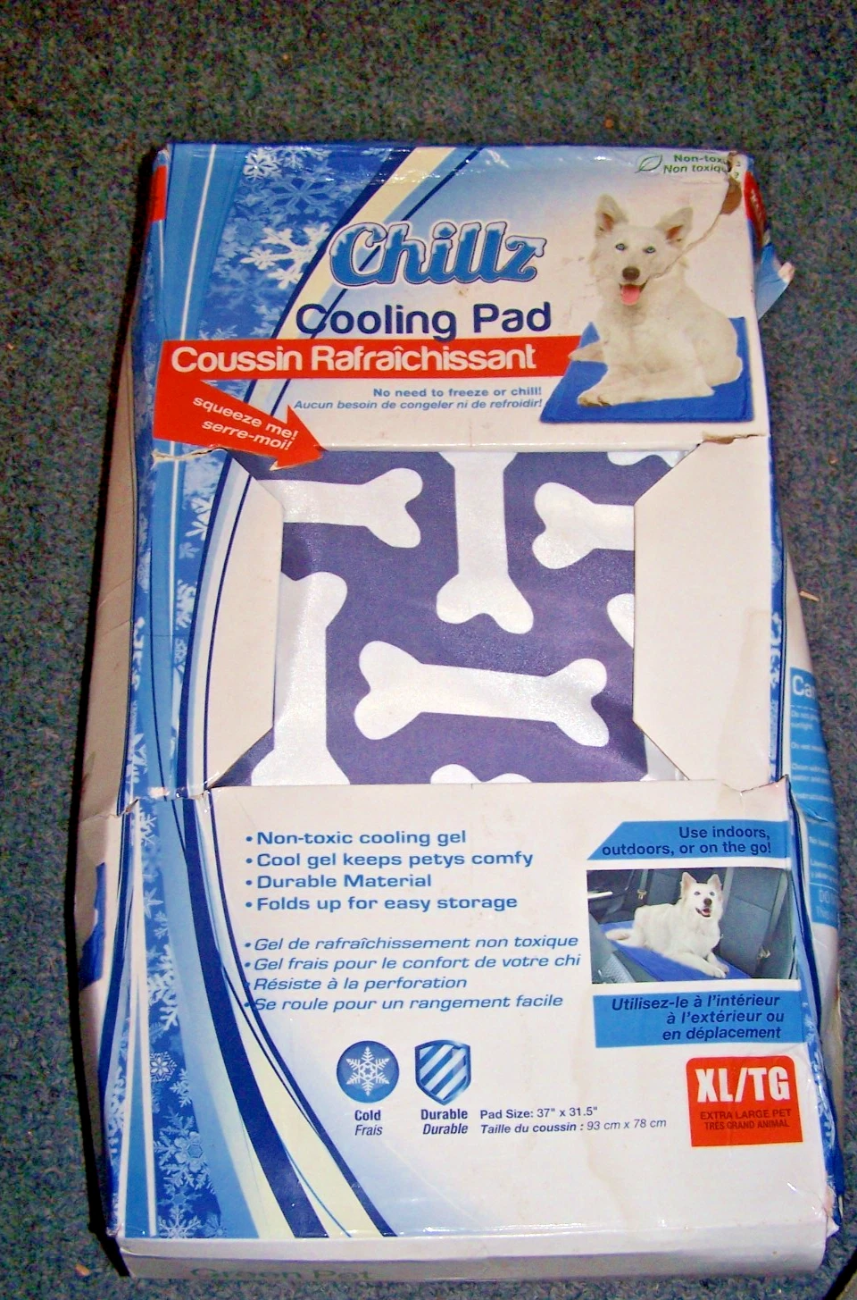 Chillz Pad Comfort Cooling Pet Pad , Gray XL Large (37 x 31.5") non toxic Dogs