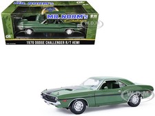 1970 DODGE CHALLENGER R/T HEMI F8 GREEN "MR. NORM'S" 1/18 BY GREENLIGHT 13700