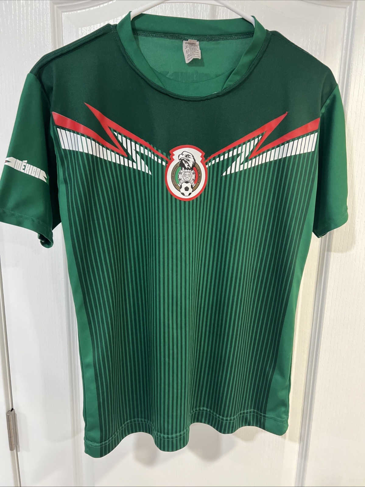 Mexico soccer jersey kids Size Large/G Used