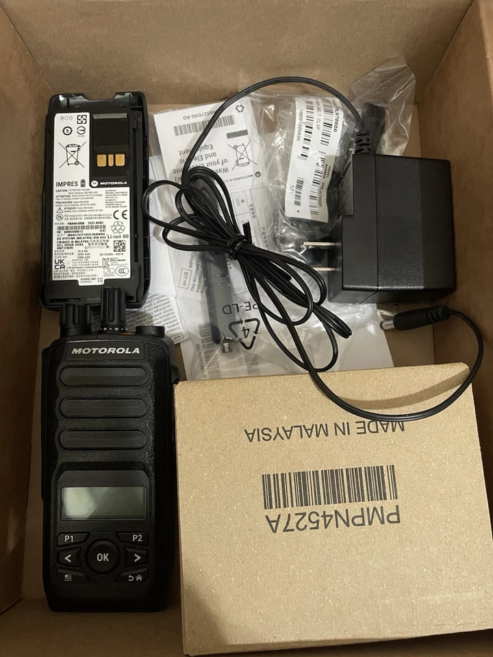 Radio bidireccional portátil Motorola MOTOTRBO R5 UHF 400-512 MHz Foto 3 de 3