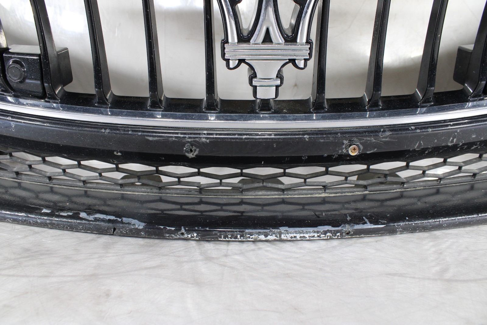 🚀 14-17 Maserati Ghibli Front Bumper Cover Complete W/Grills & Sensor Black OEM
