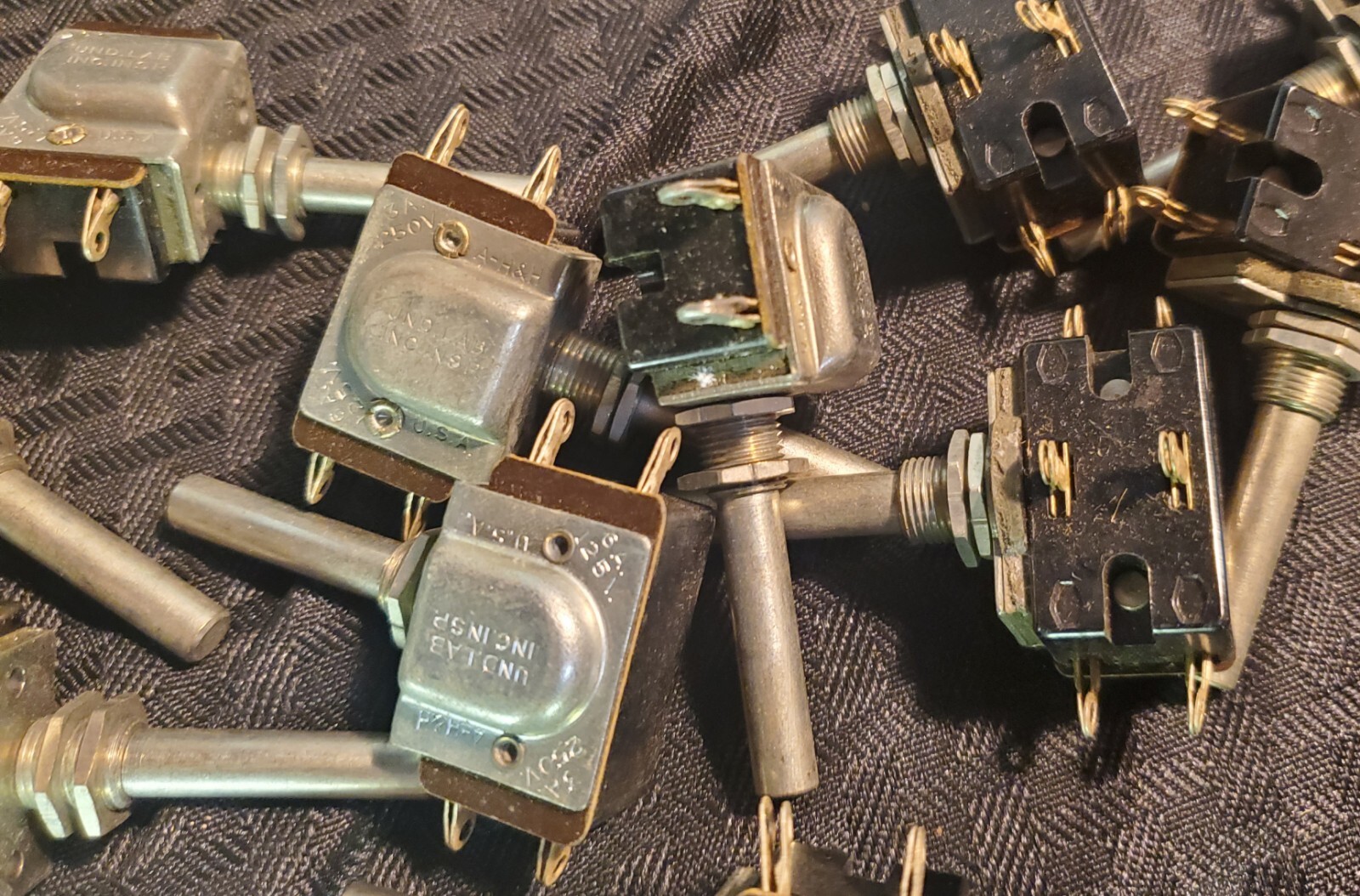 Lot Of 24 Arrow H&H Rotary On & Off Switches 3A 250V for Vintage Radios ...