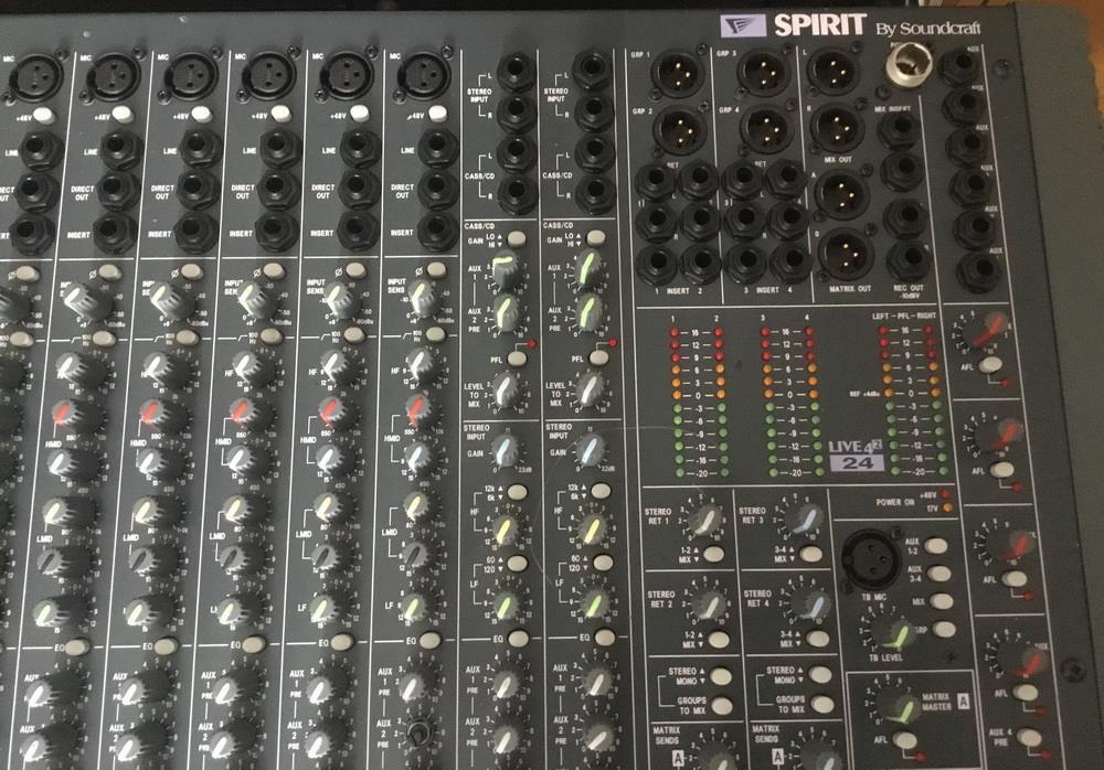 Soundcraft Spirit Live 4.2 Analog 16 Channel Mixer Soundcraft Spirit Live 4.2 Analog 16 Channel Mixer