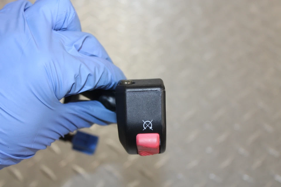 Yamaha YZF R1 2003 interruptor de barra de clip derecho 5PW-83975-00-00 Foto 3 de 4