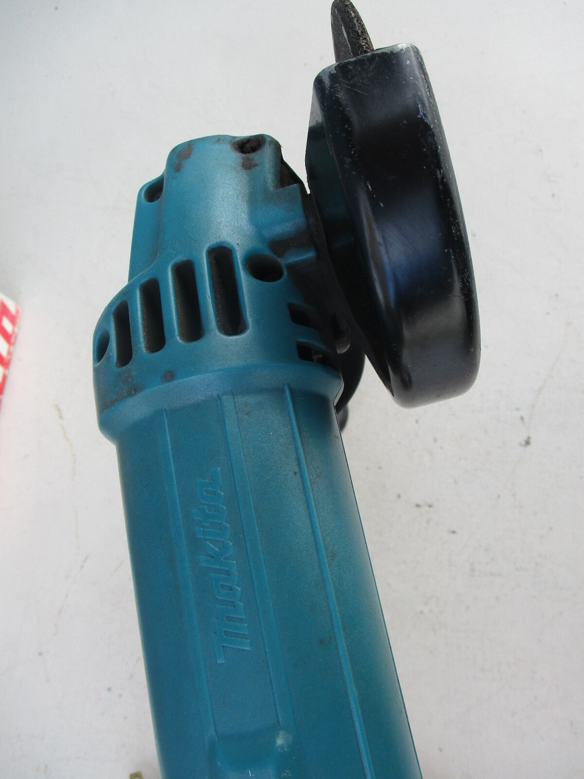 MAKITA N9514B 4" Disc Electric Corded Grinder with Original Box Manual