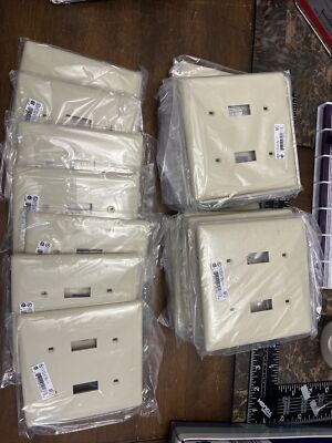 25 Pcs. NEW TRADESELECT NP21 Nylon Wallplate Two Gang Two Toggle Switch Plates