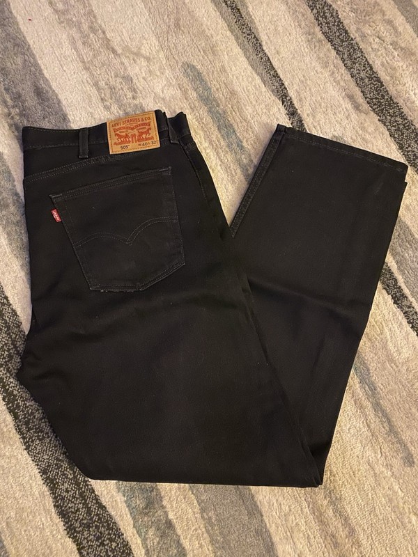 LEVI STRAUSS & CO LEVI'S 505 REGULAR FIT STRAIGHT LEG BLACK JEANS SIZE 40 X 32