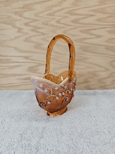 Fenton Maiglöckchen Korb Bernstein Kamee opalisierend 7 3/4" hoch 6" breit - Bild 6 von 16
