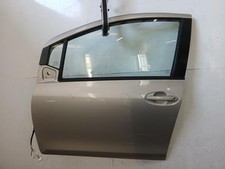 Porte avant et accessoires Toyota YARIS