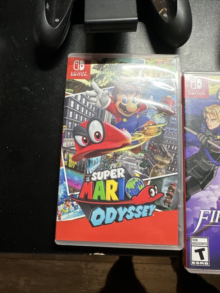 Nintendo Switch (1st gen) - Gray (bundle w/ Case, Screen Protector and ...