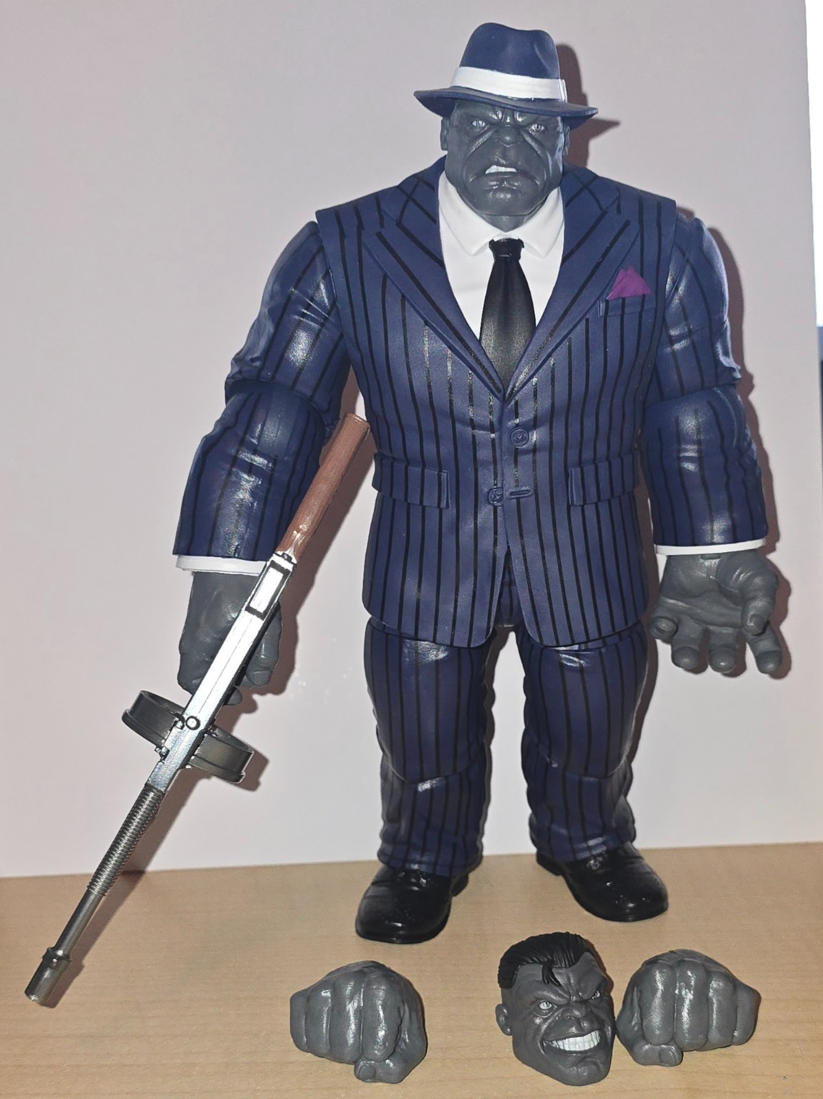 Hasbro Marvel Legends The Incredible Hulk Joe Fixit DELUXE Action Figure